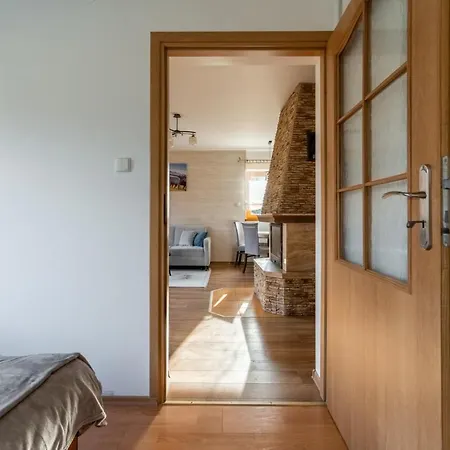 Ela Cri Apartament *
