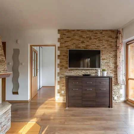 Ela Cri Apartament