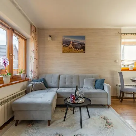 Ela Cri Apartament *