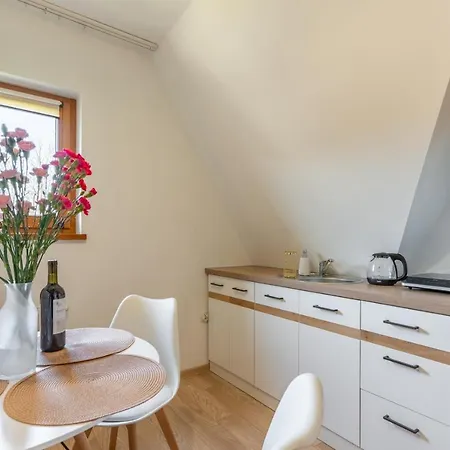 Apartament Ela Cri *