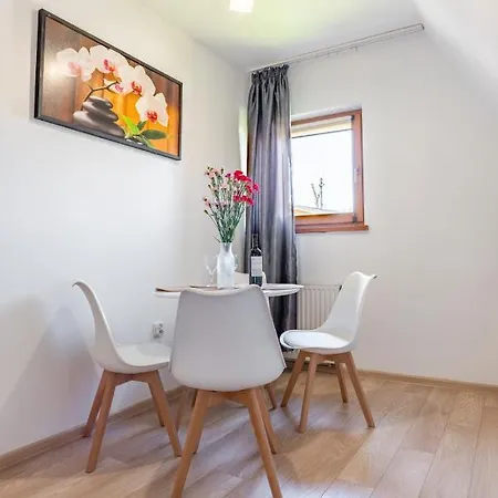 Apartament Ela Cri *